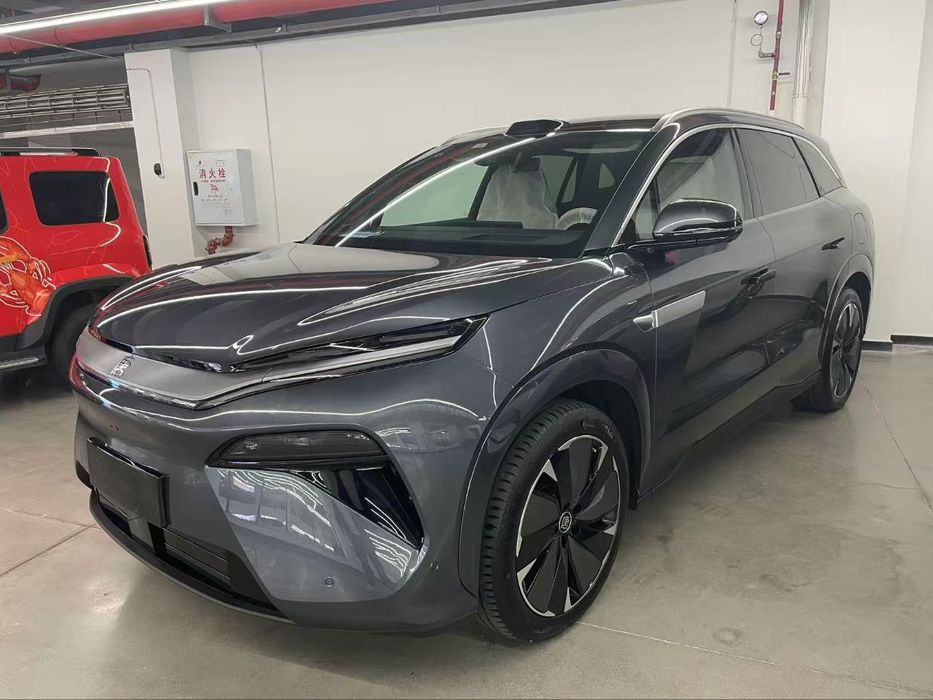 Byd tang L top 1102 лс