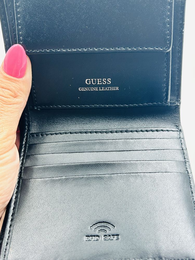 Guess унисекс ново портмоне