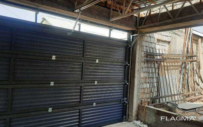 Автоматические гаражные ворота для дома.