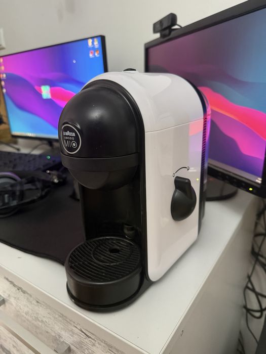 кафе машина lavazza a modo mio