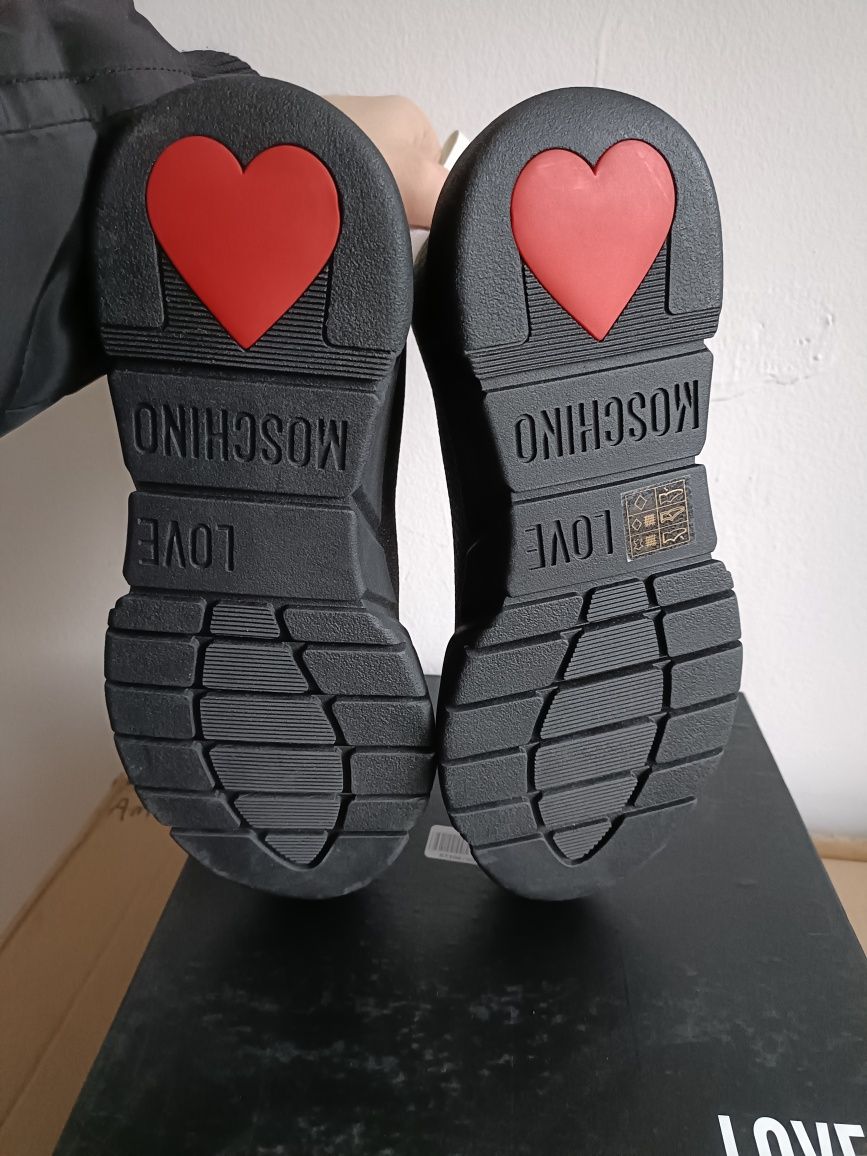 Обувки Love Moschino тип чорап номер 41 код 26А