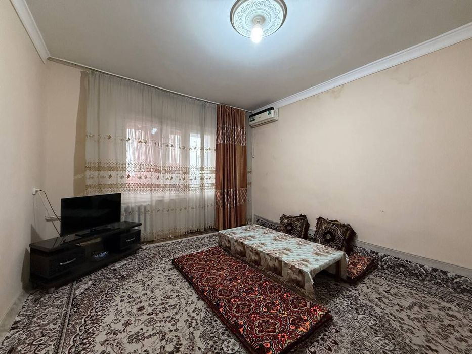 3 комнатная на Юнусабаде 3 квартале на 9 этаже 9 этажного дома