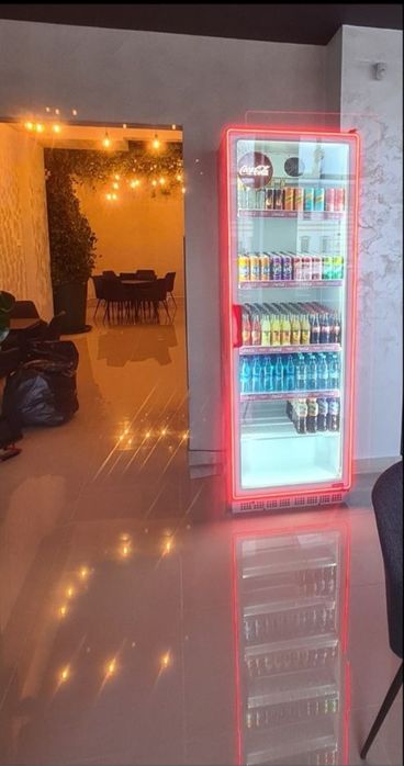 VÂND Afacere la CHEIE