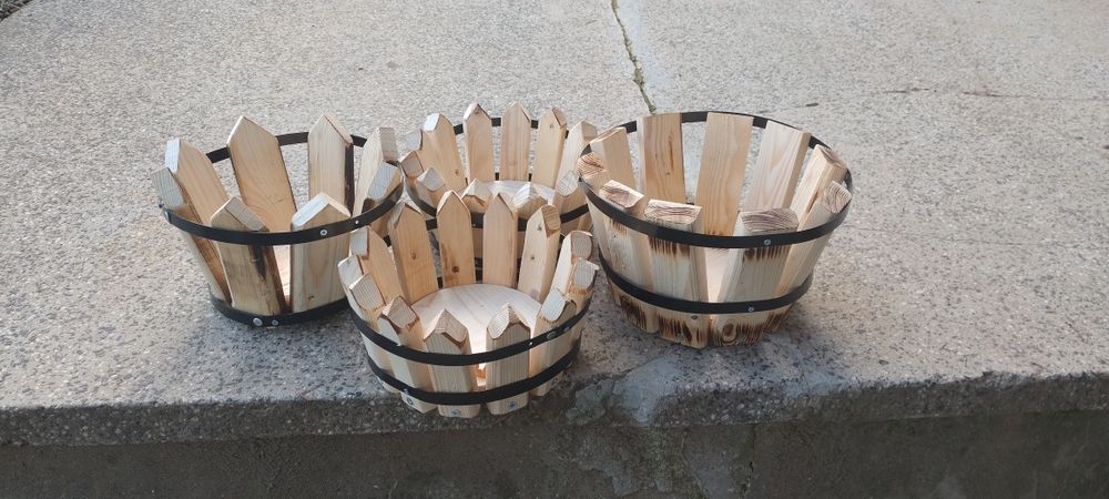 Дървени кашпи за саксии