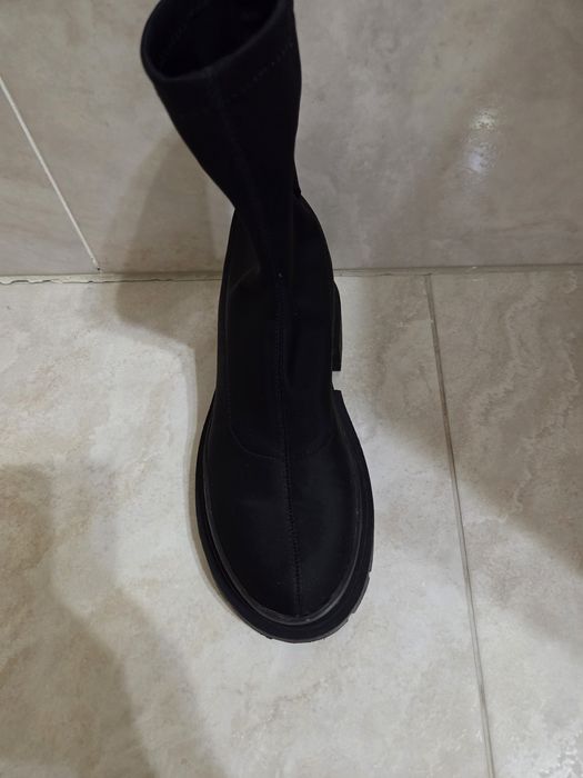 Женская чёрная обувь