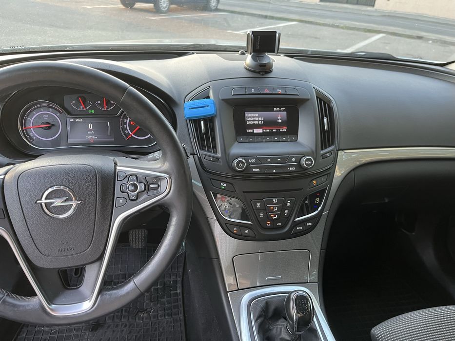 Opel Insignia Sport Tourer 1.6cdti 136 cai