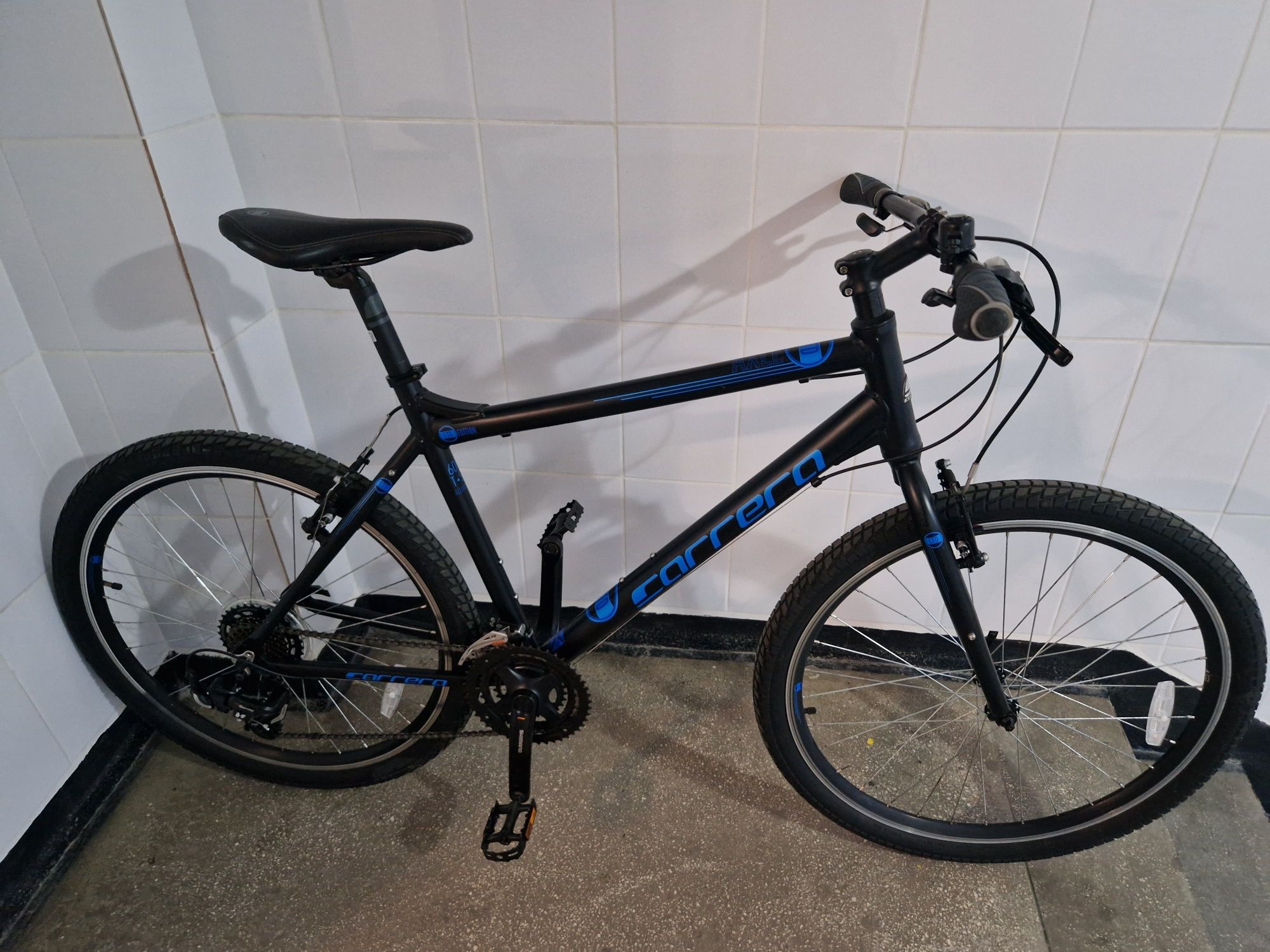 Bicicleta CARRERA 6061  T SIX