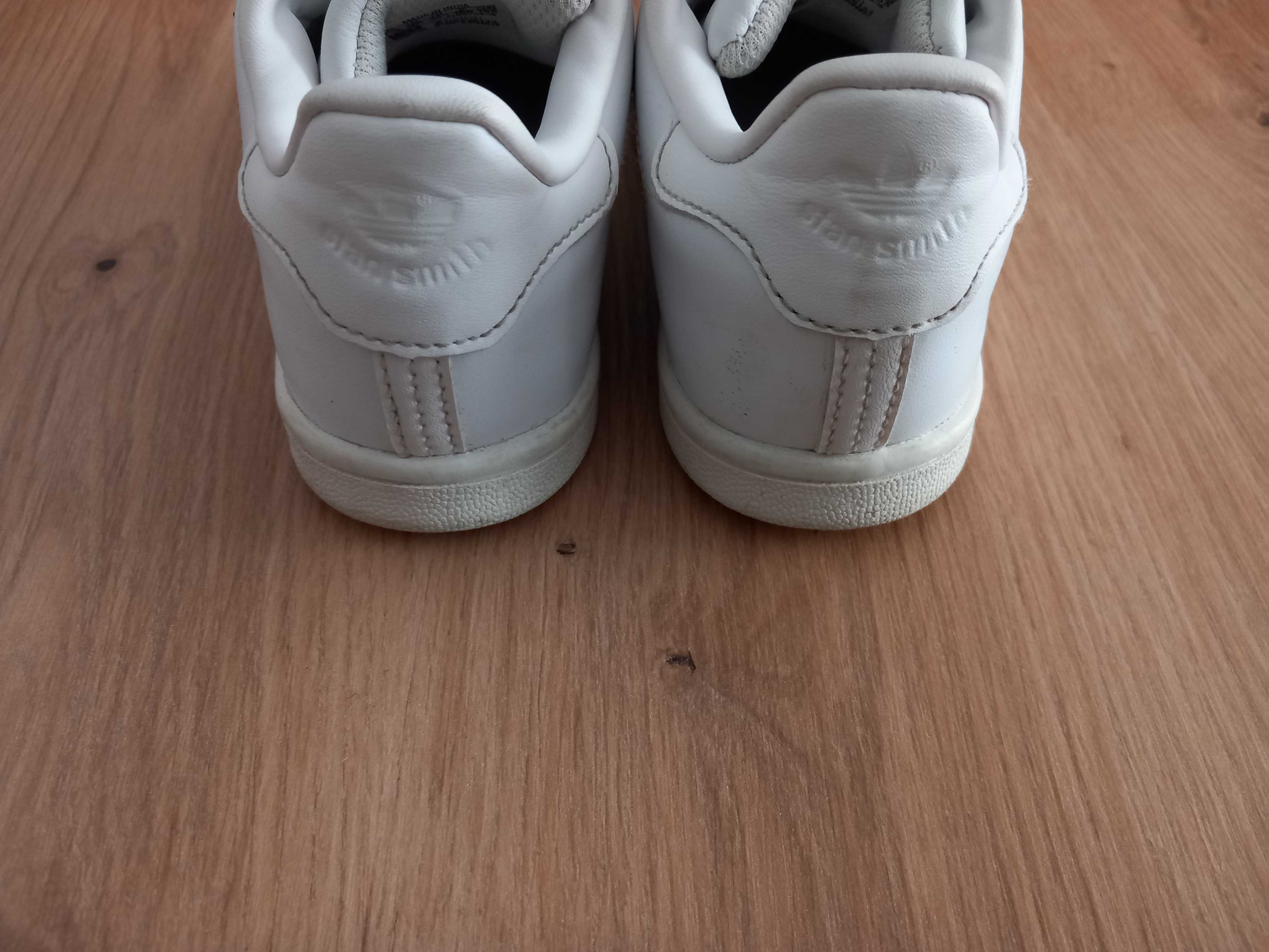 Бели Детски маратонки / обувки Adidas Stan Smith Cf