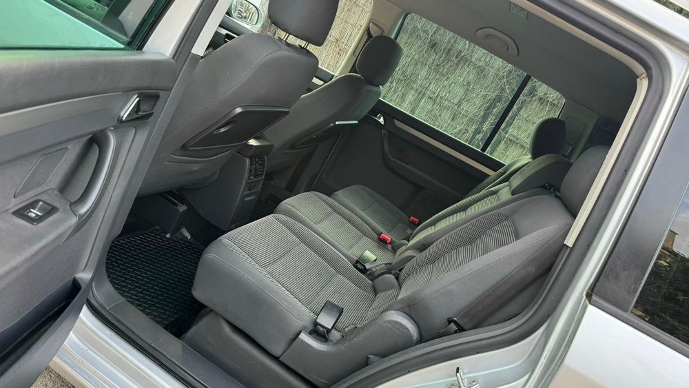 Va Touran cu 7 locuri din 2006