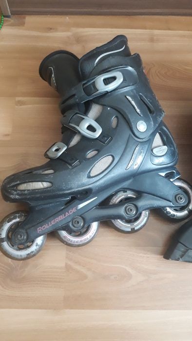 Vand role Rollerblade în stare buna