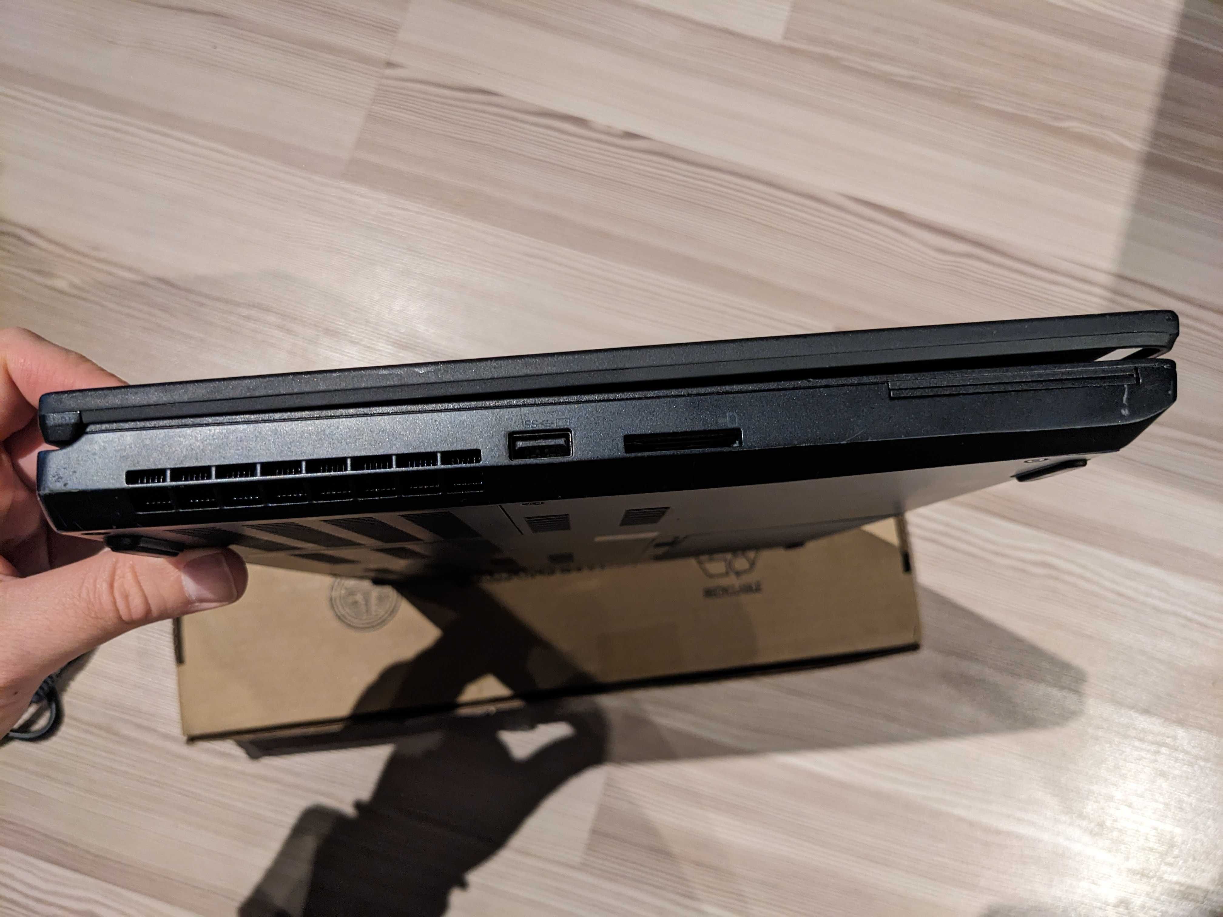 Лаптоп Lenovo Thinkpad P52/i7-8850H/4К touch IPS/Quadro P2000/32GB RAM