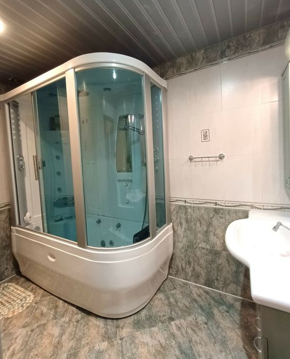 Тристаен апартамент в кв. Колю Фичето