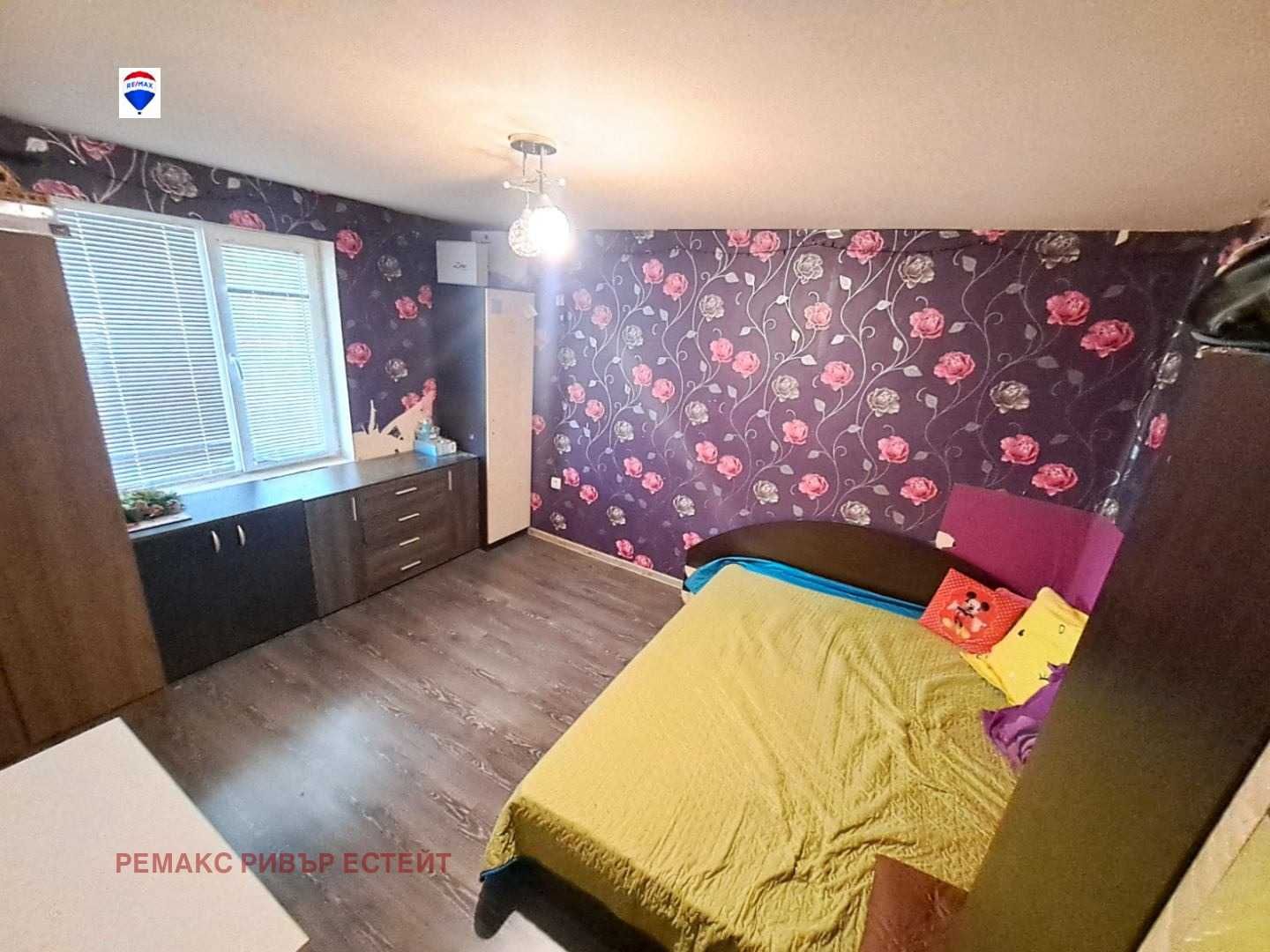 Селска къща за продажба в с. Бръшлен, обл. Русе