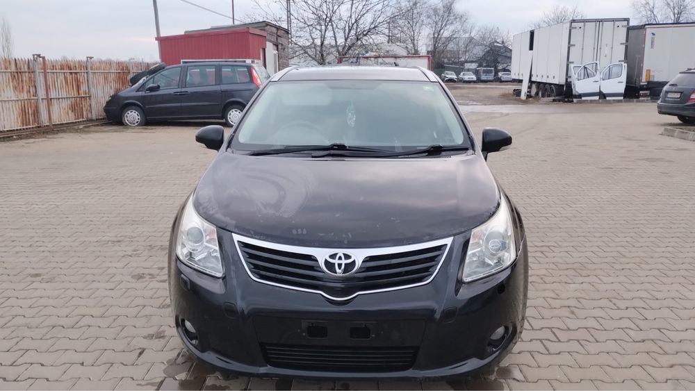 Dezmembrez Toyota Avensis T27 2.0 D4d
