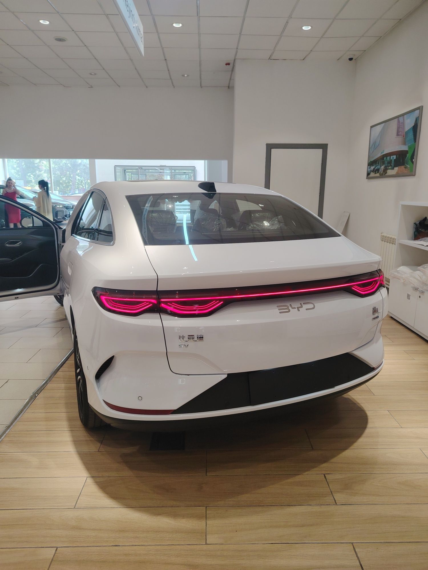 Byd Qin L 525km ev