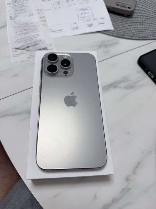 Iphone 15 pro max cu garantie 1 an