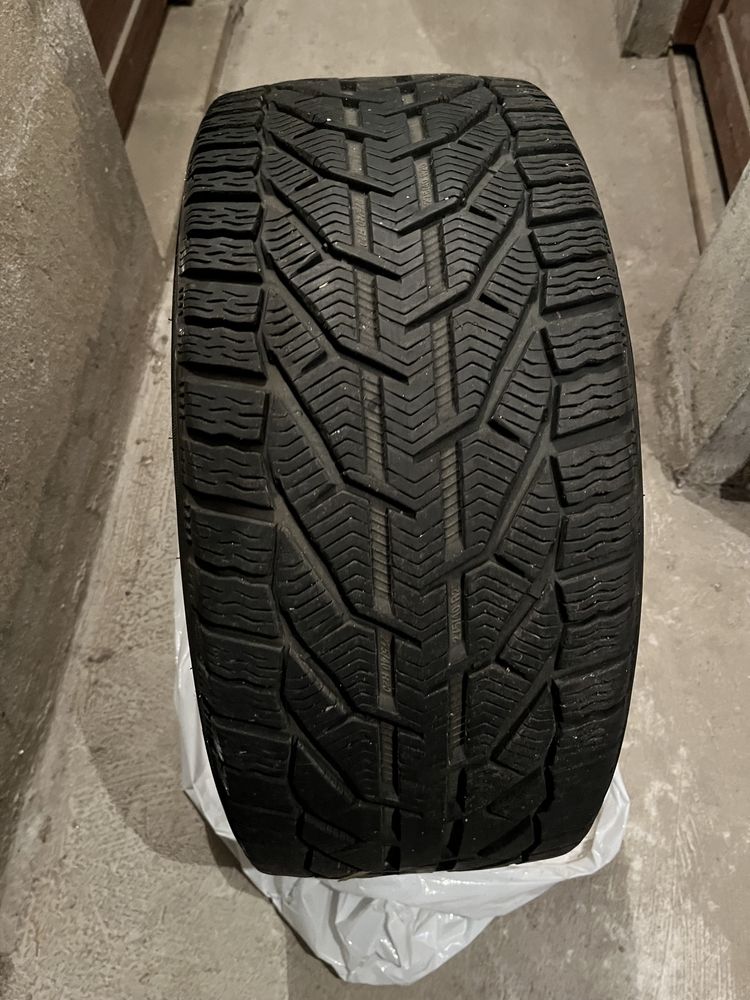 Зимни гуми Kormoran 275/40 R20 последна бройка