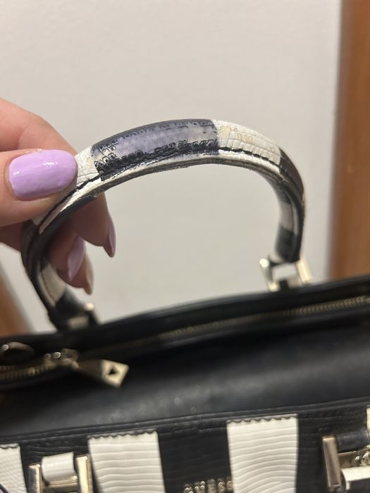 Дамска чанта Guess