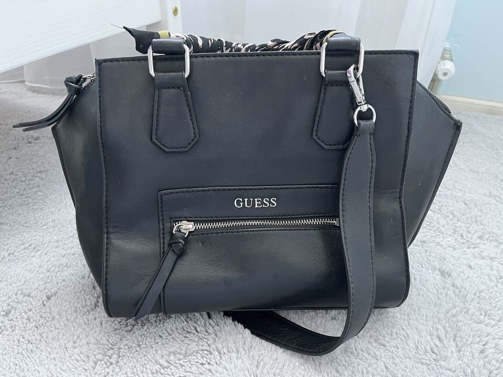 Дамска чанта Guess