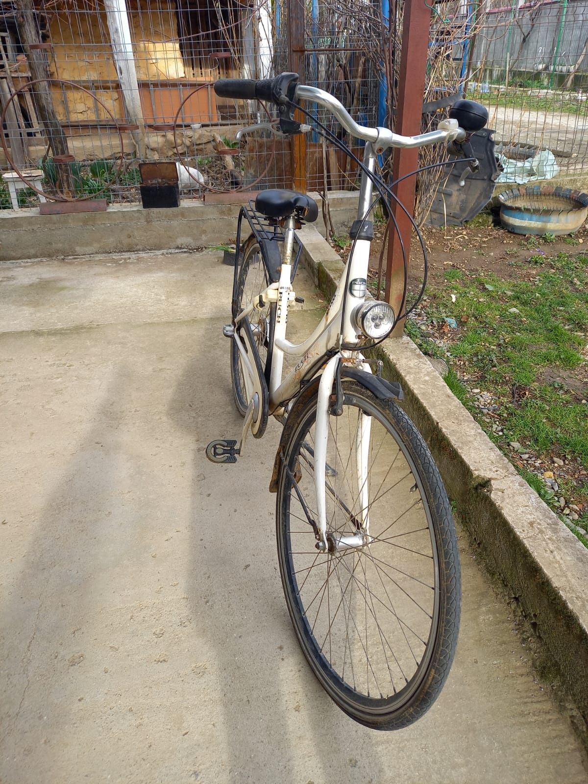 bicicleta 3 viteze , schimbător pe butuc