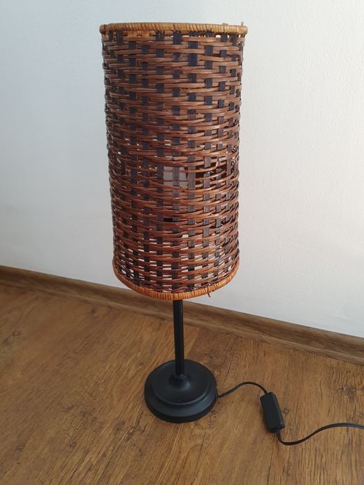 London bus și lampi de birou