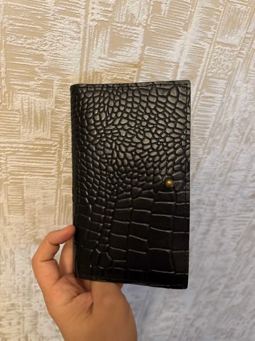 Продается новый кожаный кошелек KANISHKA