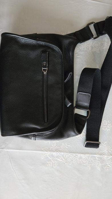 Продам кожаную Барсетку