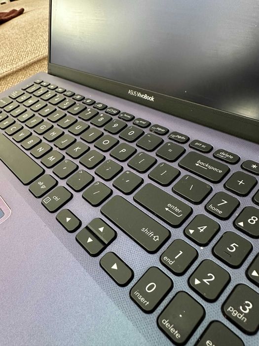 ASUS VivoBook 15 X512DA AMD Ryzen™ 5 3500U | 512GB SSD | 8GB RAM