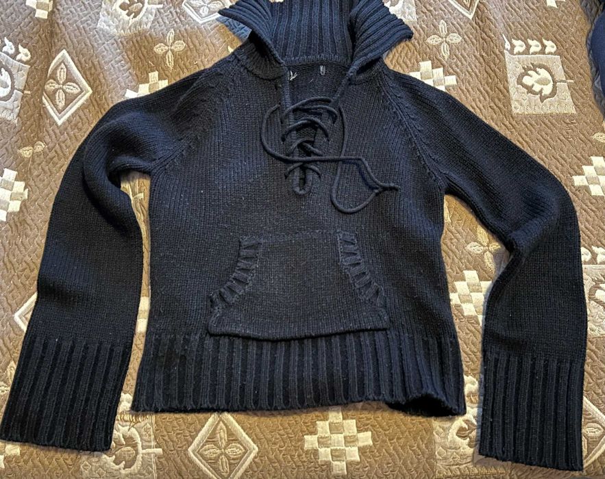 Дамски дрехи по 5 лв броя.