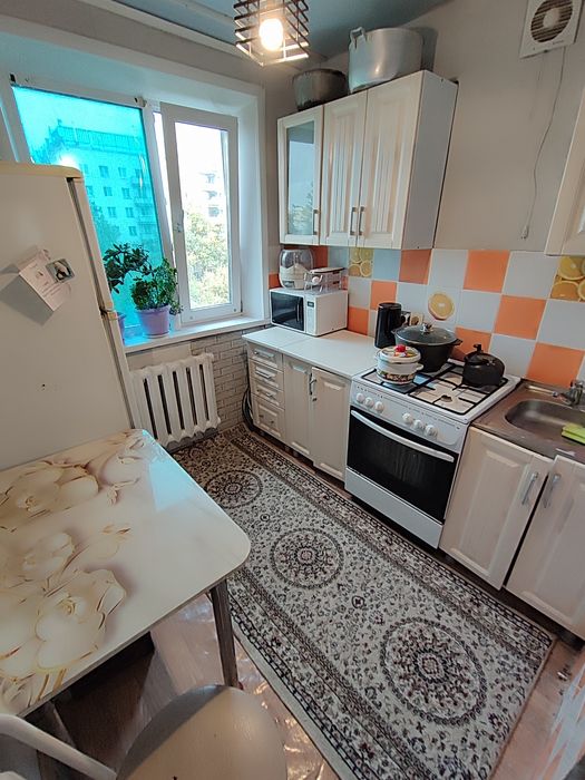 Продается 3-комн (6-12, 5 эт)