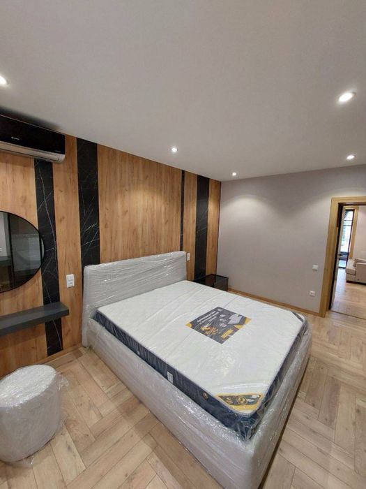 Квартира на ЦУМе / 2 этаж / 65м²