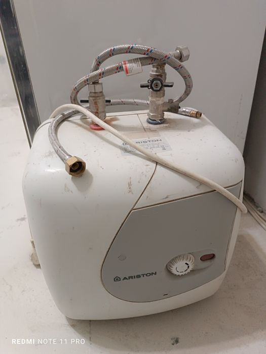 Титан Ariston  10 л