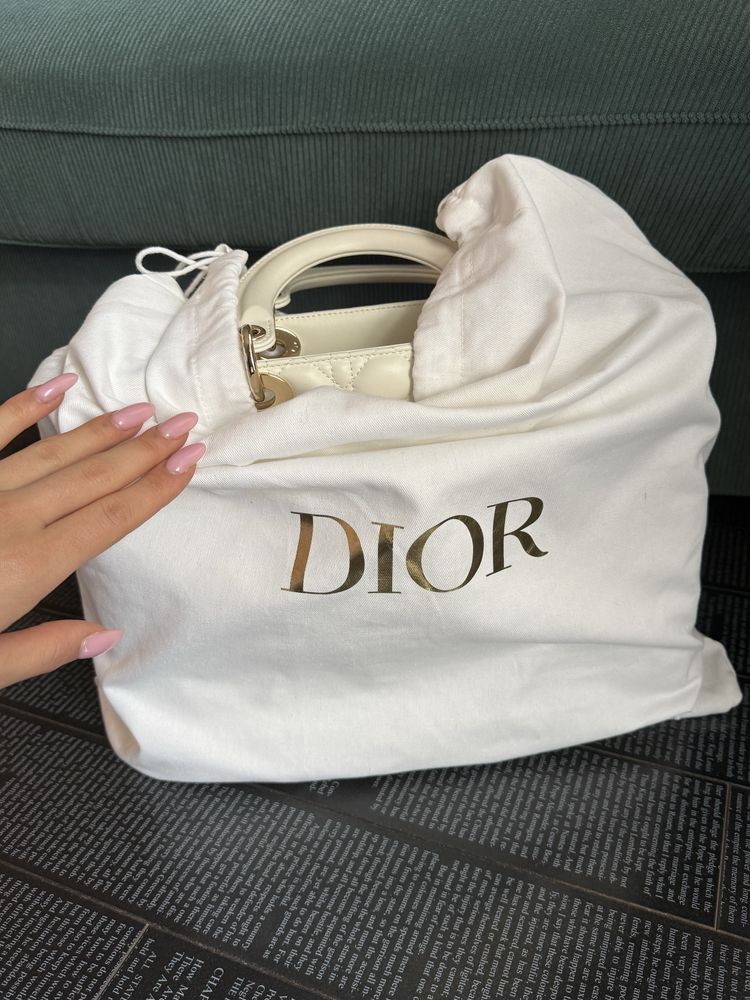 Чанта Miss Dior Large в бял цвят