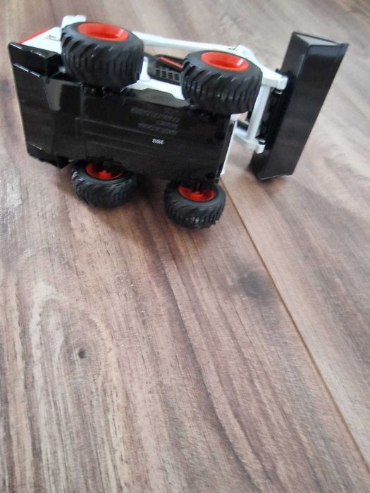 Macheta skid loader Bobcat