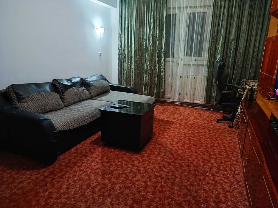 Vand apartament 3 camere, 2 bai, 70 mp