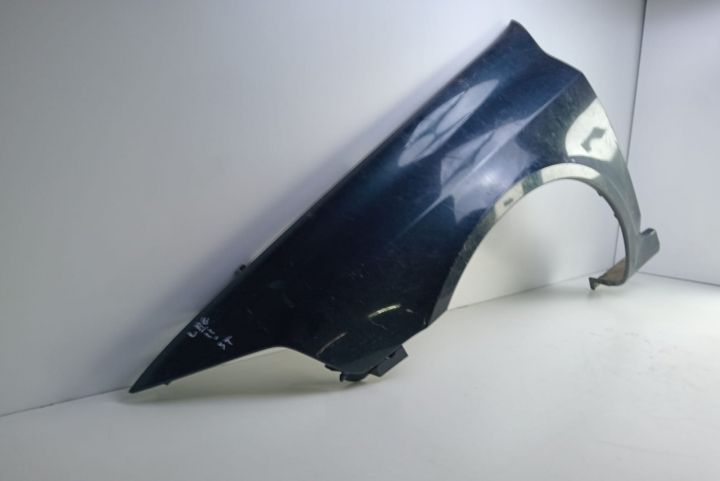 Aripa stanga Renault Laguna a 2-a generatie