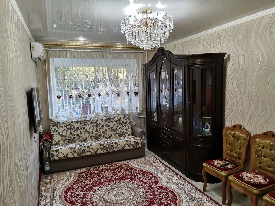 Продам буфет очень красивый сделан из качественного материала