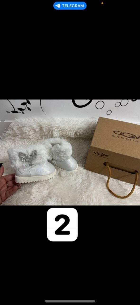 UGG uri fetițe la oferta