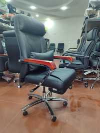 Офисное кресло для руководителя модель Анибус