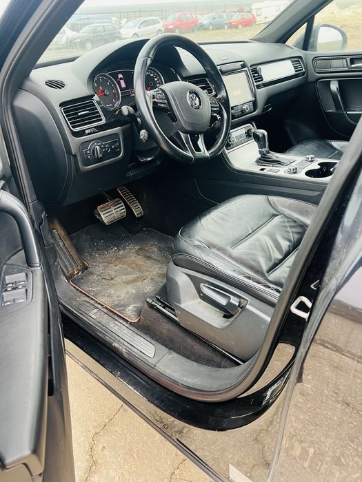Piese Auto VW Touareg 7P An 2011 Motor 3.0 D