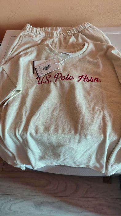 Vând treninguri fete noi marimea148