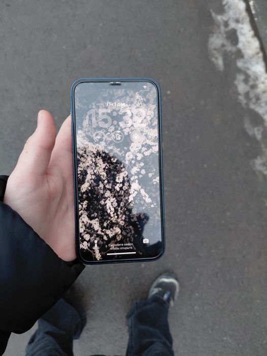 Обменяю 12айфон.