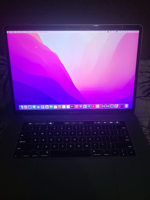 Pachet 2 laptopuri – MacBook Pro 15”  + Acer Aspire A315-58 – stare