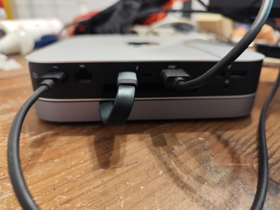 Apple Mac mini M1 8gb 512gb cu tastatură, mouse, docking station