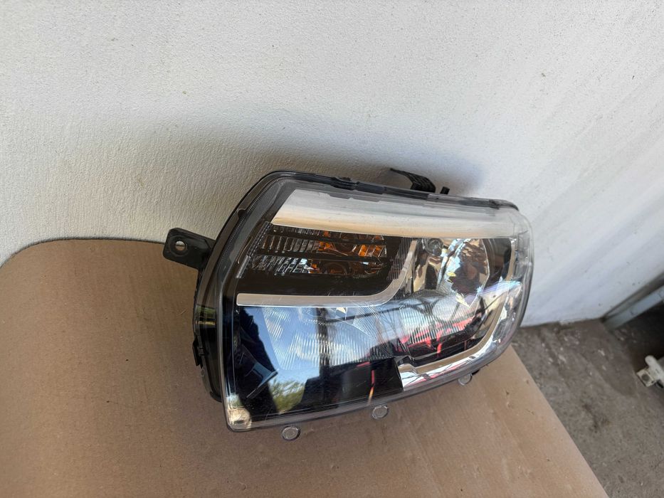 Far stanga Dacia Logan / Sandero 2 facelift dupa 2018 original