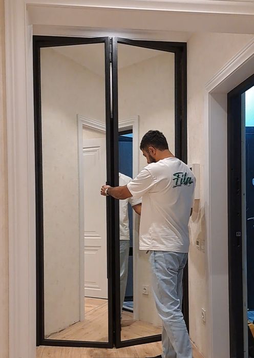 Зеркальная дверь/Дверь в гардеробную/ Межкомнатные раздвижные двери