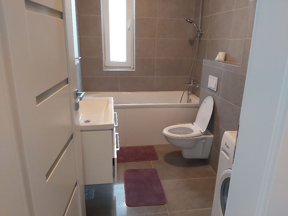 De închiriat apartament cu 2 camere