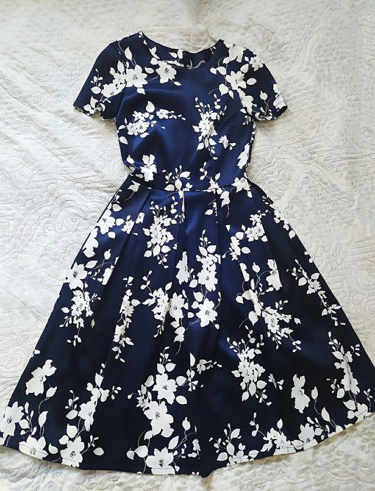 Атласное платье 42 размер