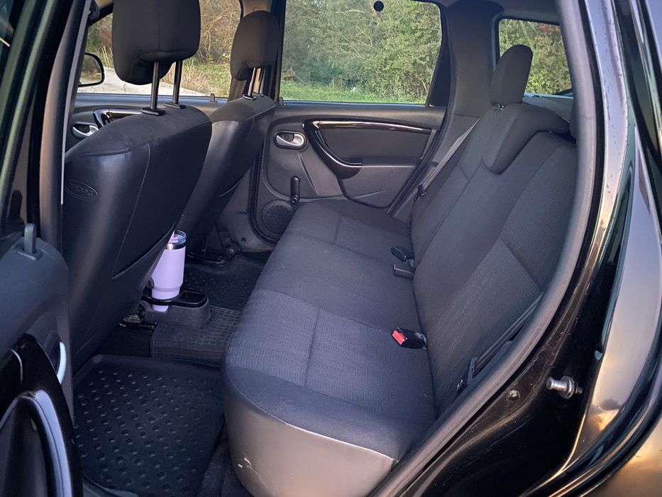 Dacia Duster 4x4 1.5 DCI (senzori parcare spate) motor impecabil!