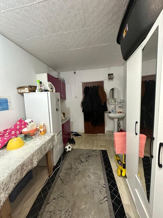 Продам 1 комнату 14 кв в общежити есть гор хол вода на Шанхае